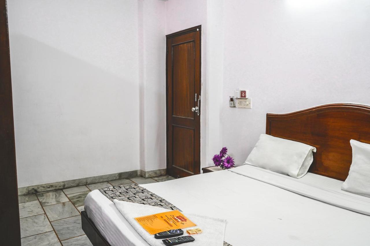 Roomshala 001 Iconic Residency New Delhi Exterior photo